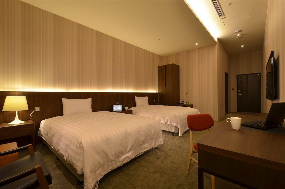 Airline Inn Green Park Way Taichung Exterior photo