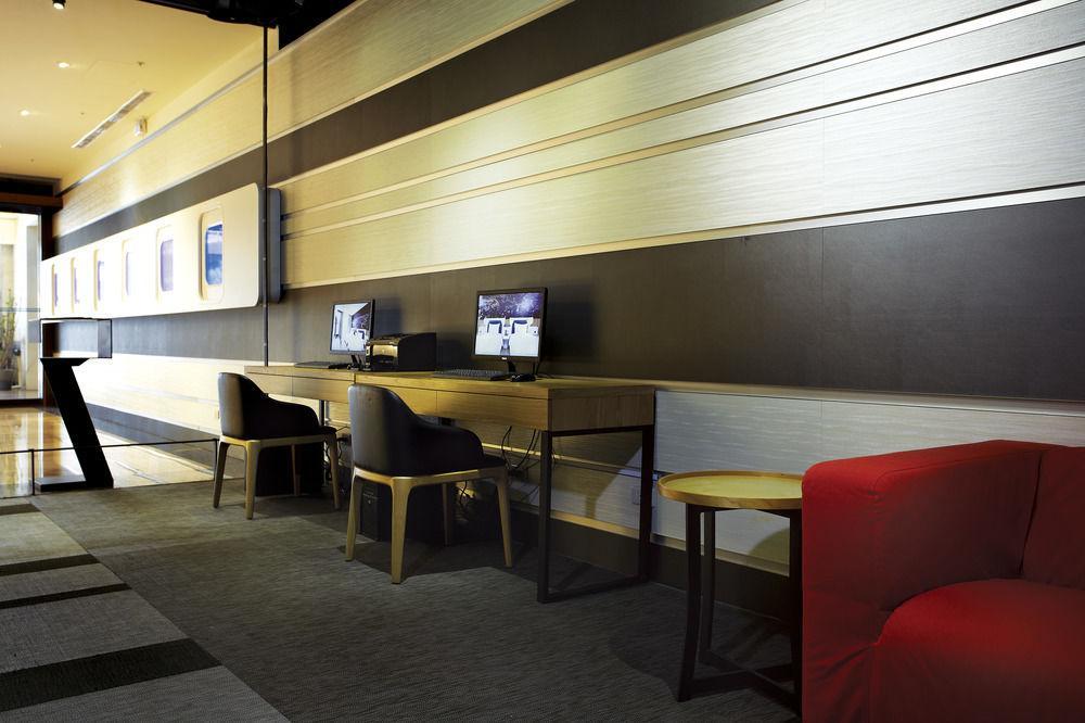 Airline Inn Green Park Way Taichung Exterior photo