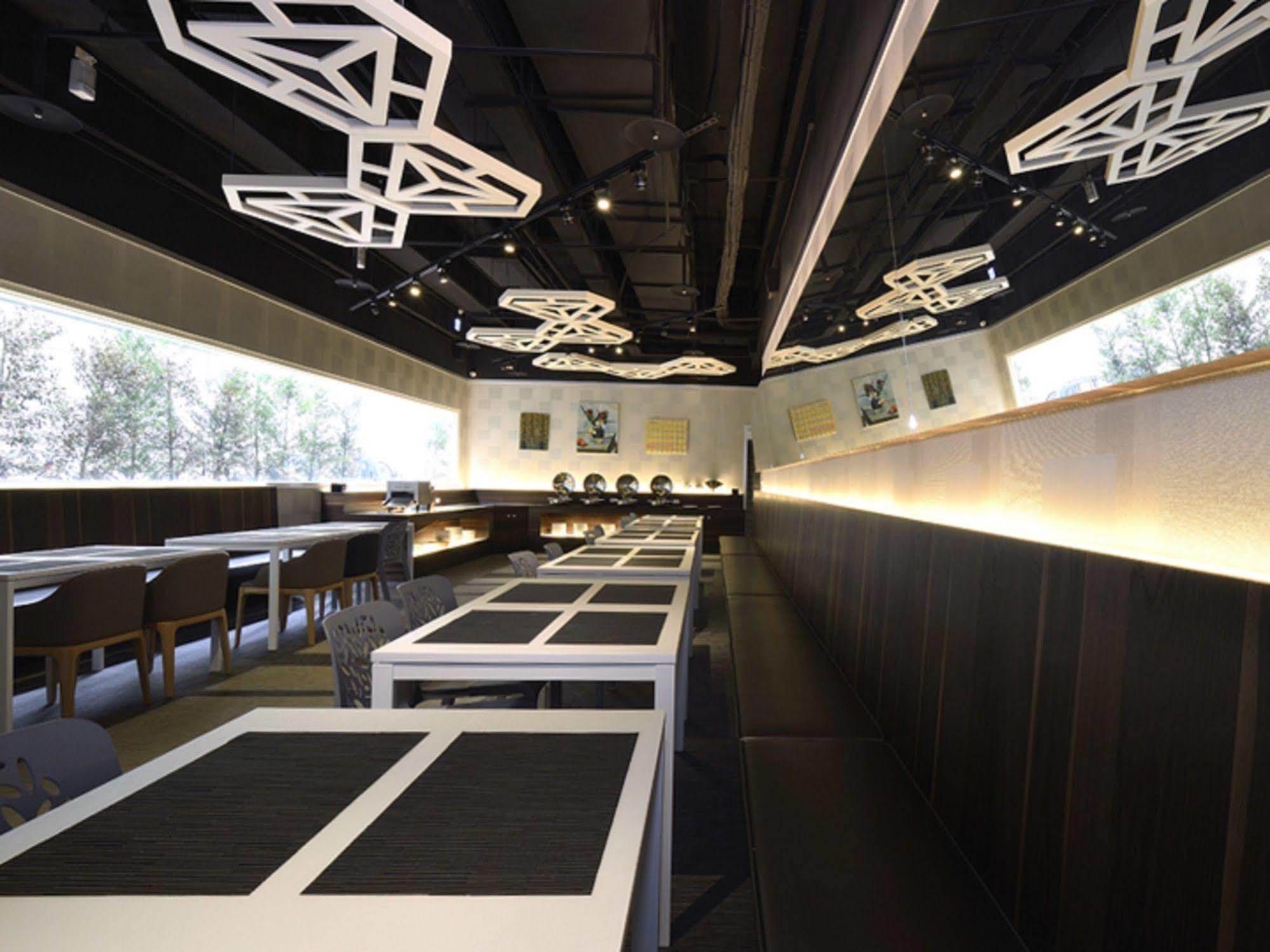 Airline Inn Green Park Way Taichung Exterior photo